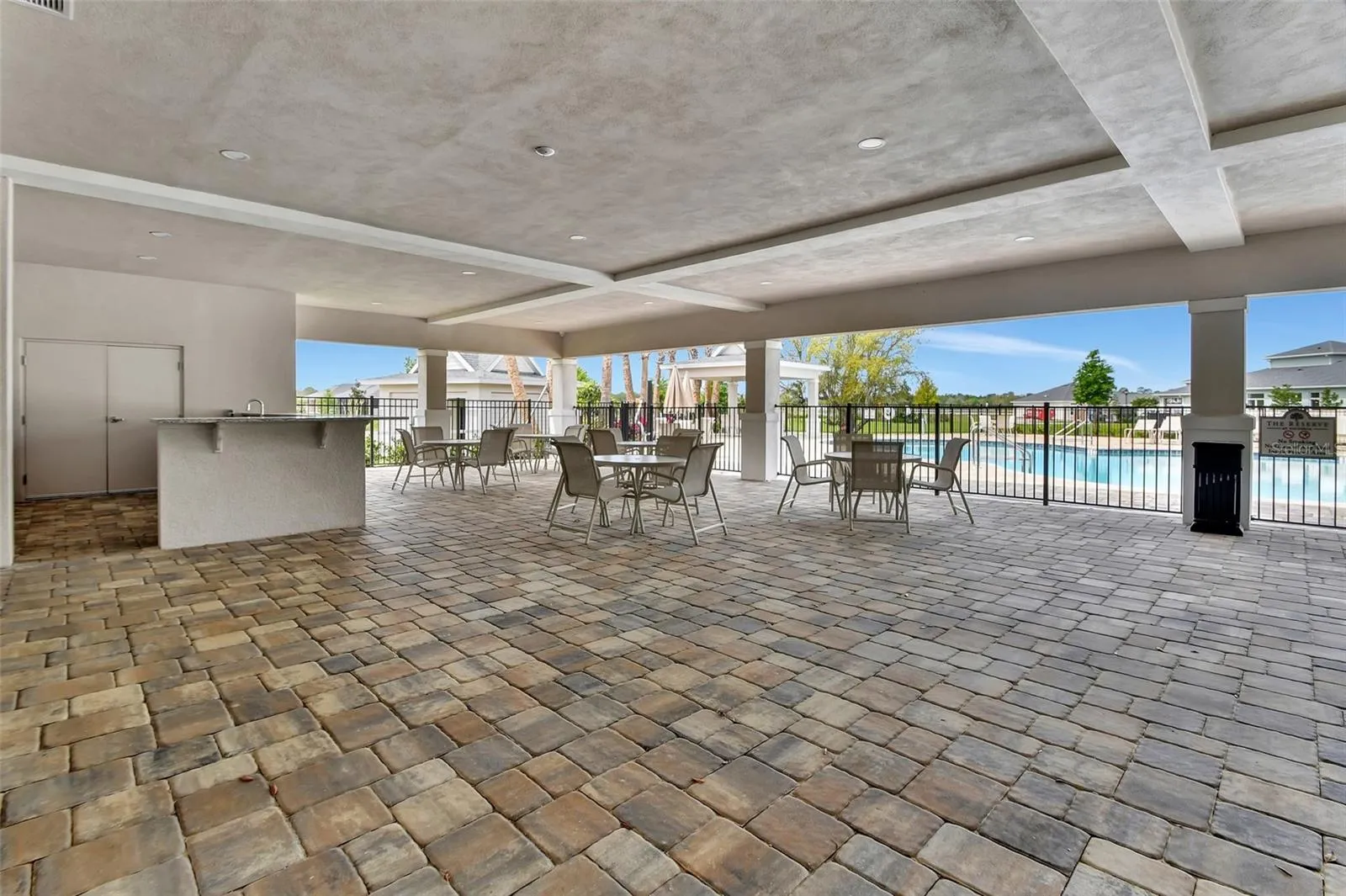 Clubhouse Covered patio