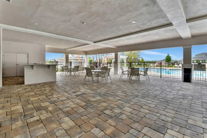 Clubhouse Covered patio