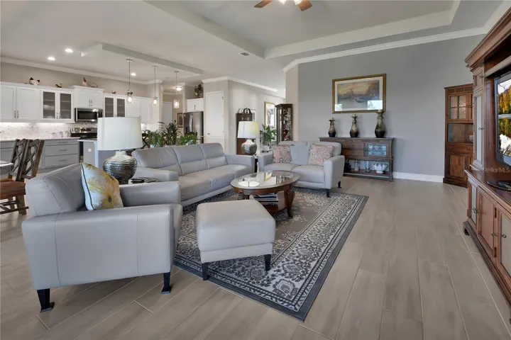 Tray ceiling