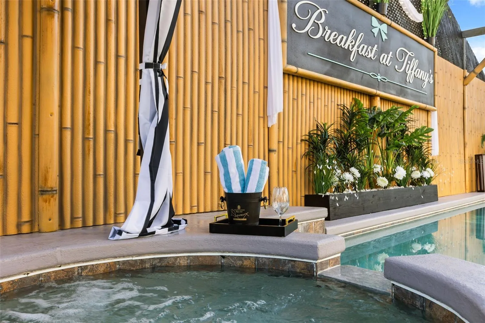 RELAX IN THE SPA