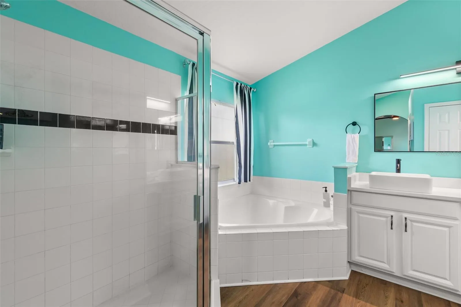 PRIMARY BATHROOM WITH RELAXING TUB
