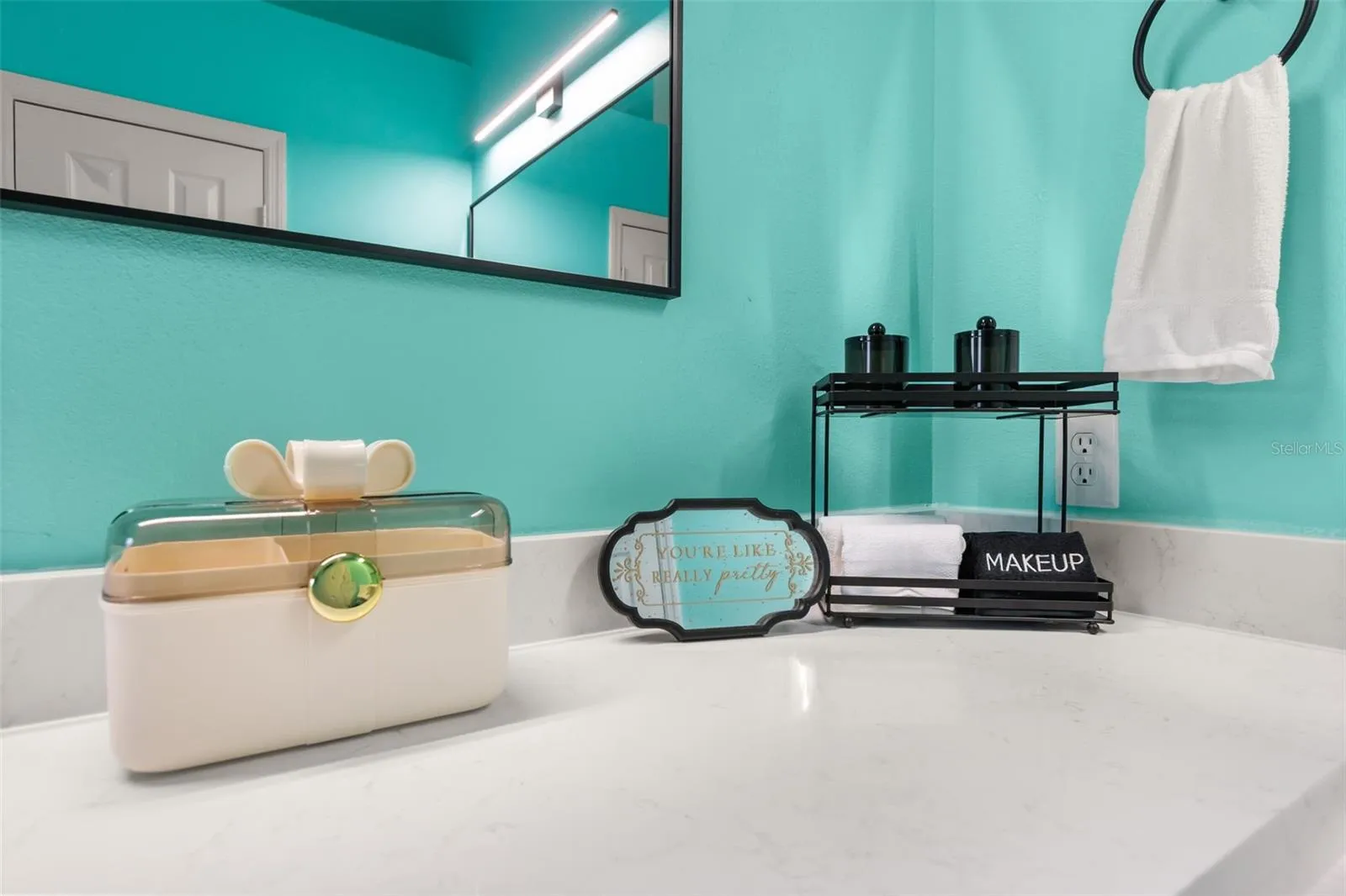 BATHROOM ORGANIZATION