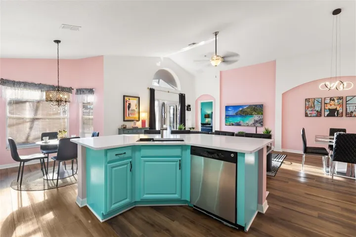 NEW GRANITE COUNTERTOPS MAKE LARGE MEALS A BREEZE