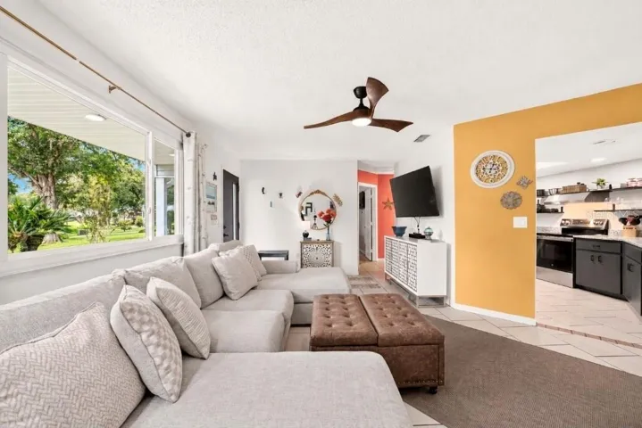 Enjoy your coffee on the cozy couch, or on the front porch-your choice-year round enjoyment