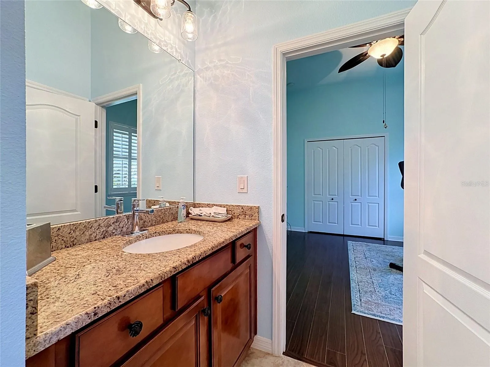 Bath #3. Granite, solid wood cabinetry &amp; Tile
