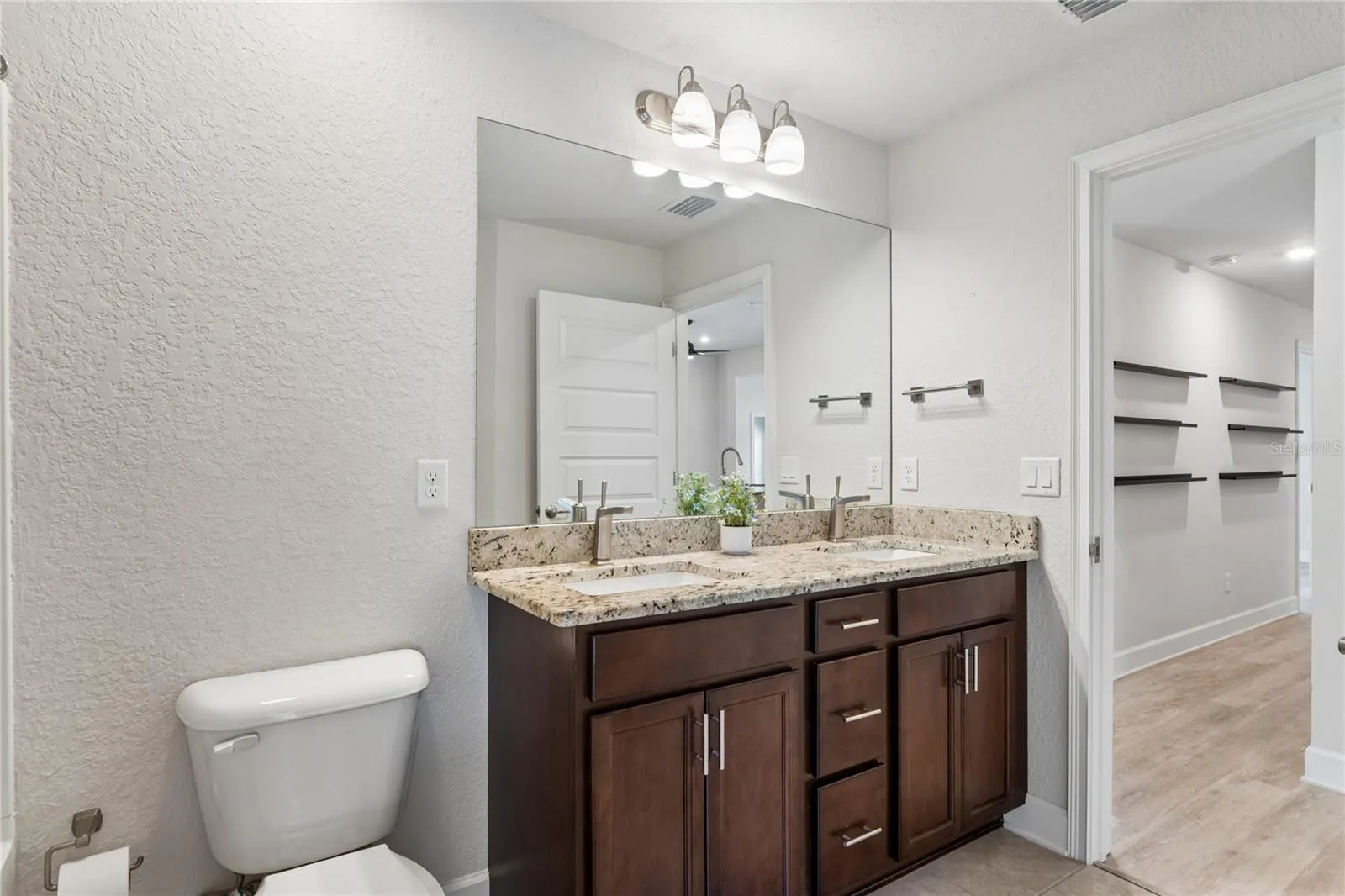 2nd Bathroom