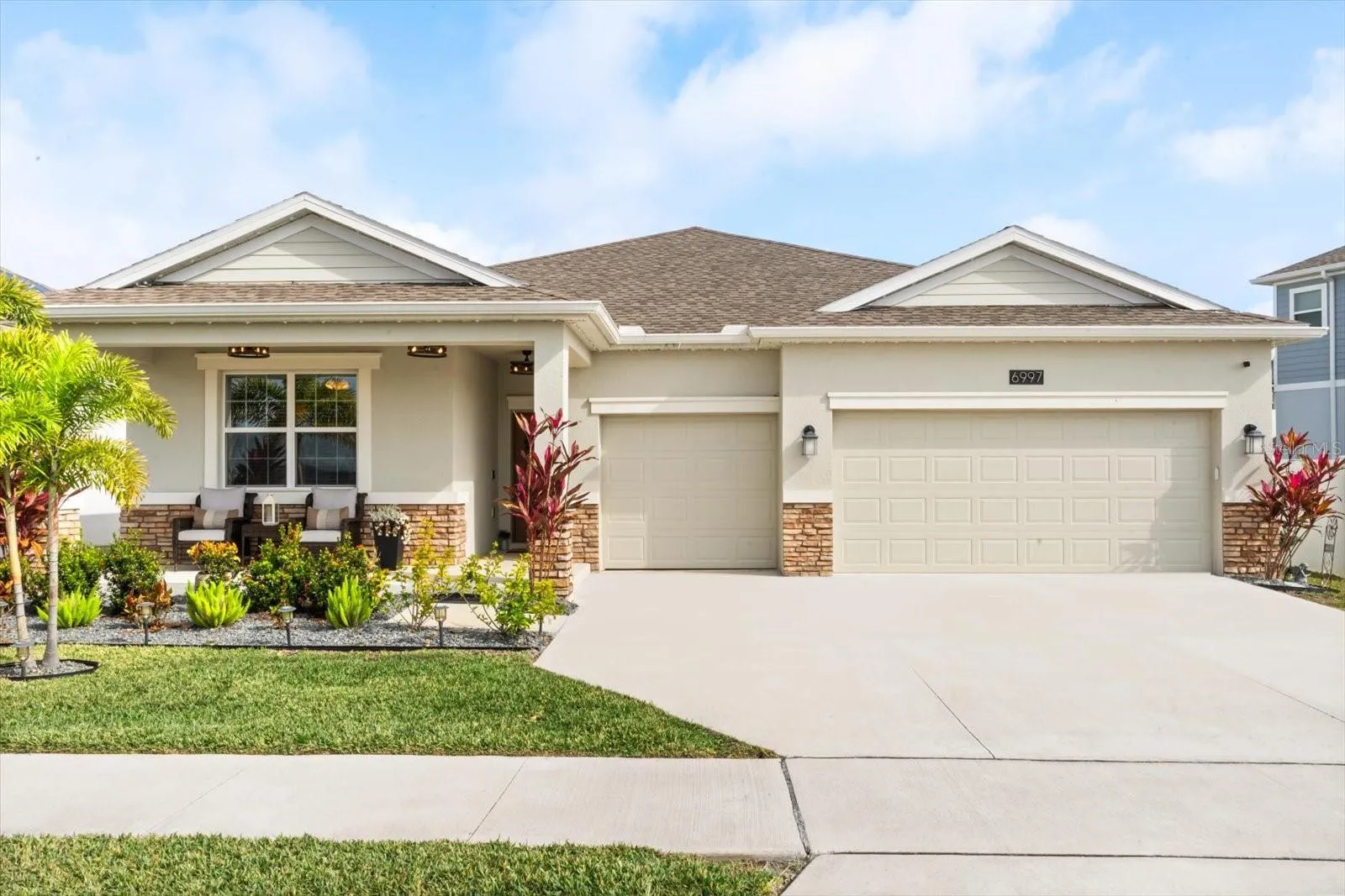 FRONT VIEW OF HOME