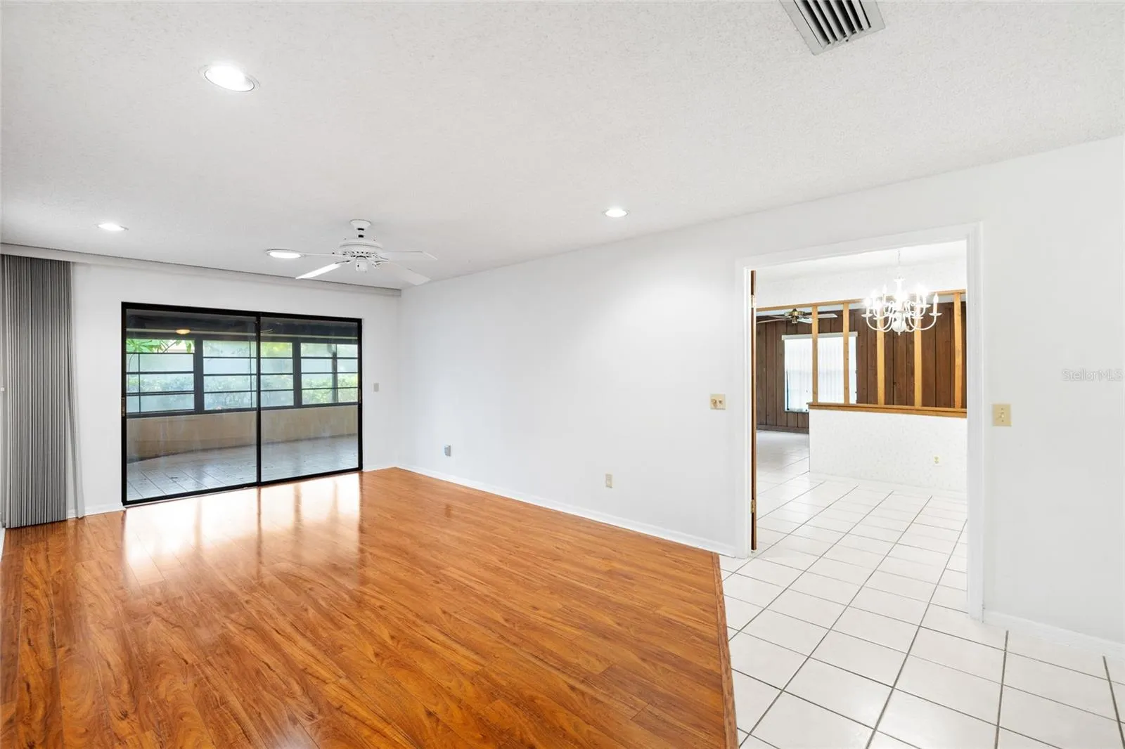 Living or Dining Room