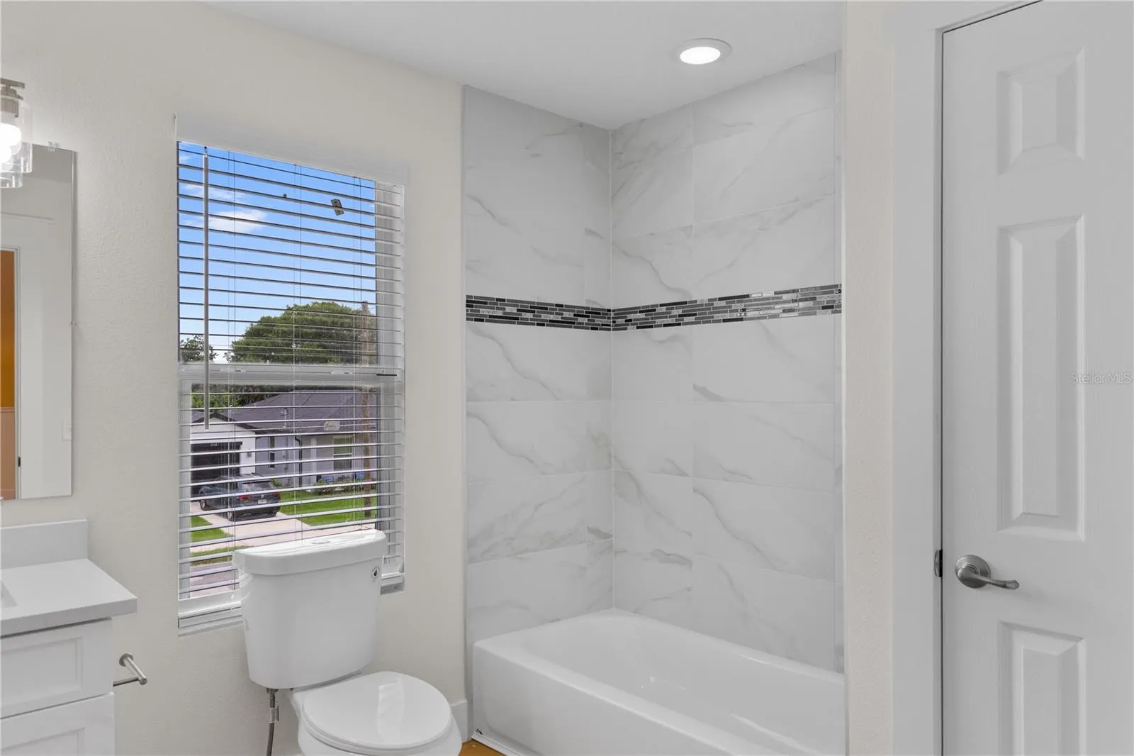 2nd floor full bath