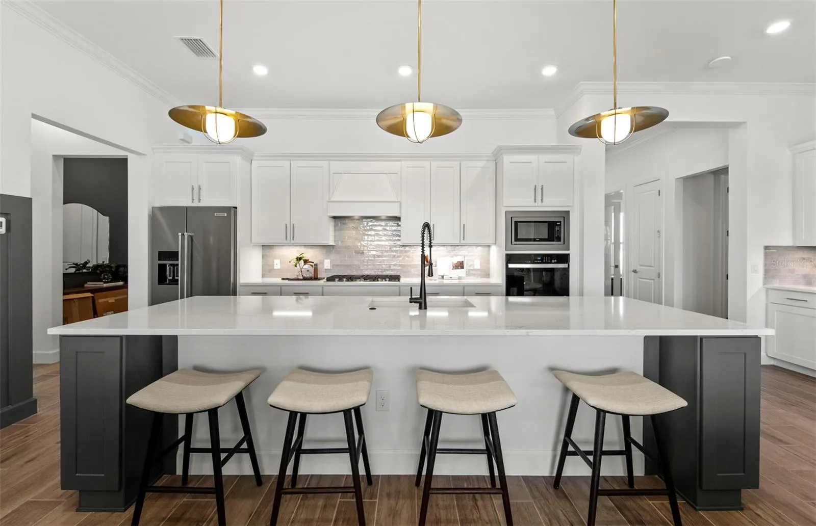 Photos are of furnished Stardom model. Homes may vary.
