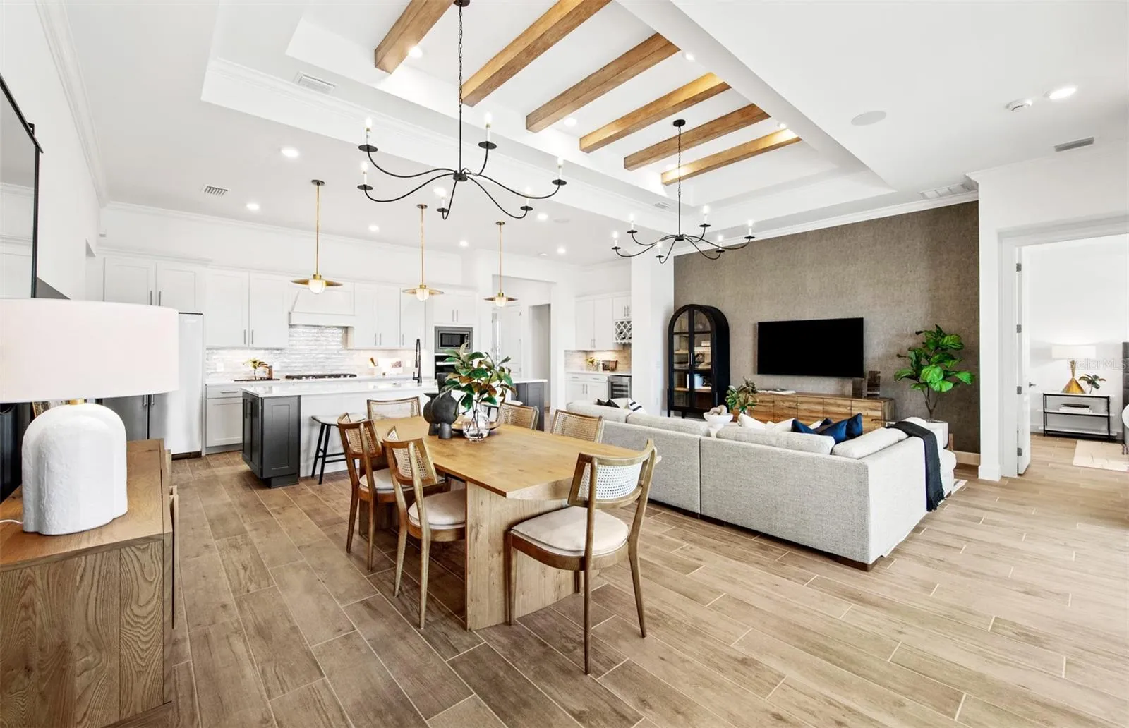 Photos are of furnished Stardom model. Homes may vary.
