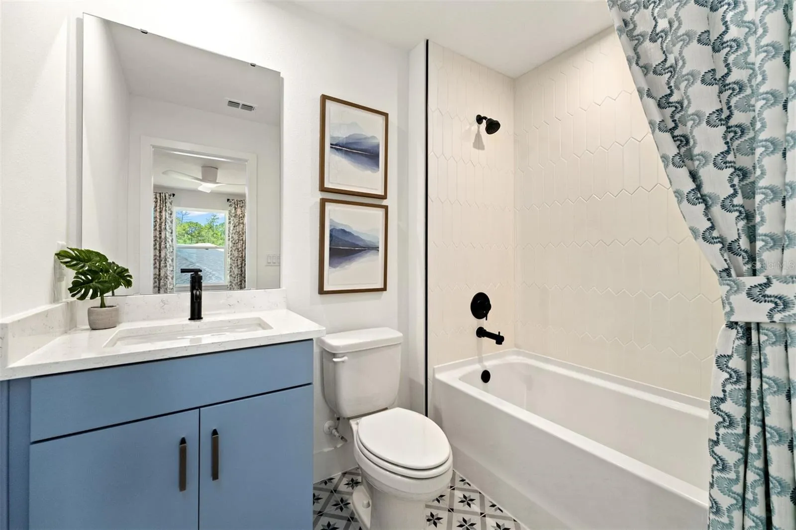 Meridian Parks Olympic Model Bathroom 2