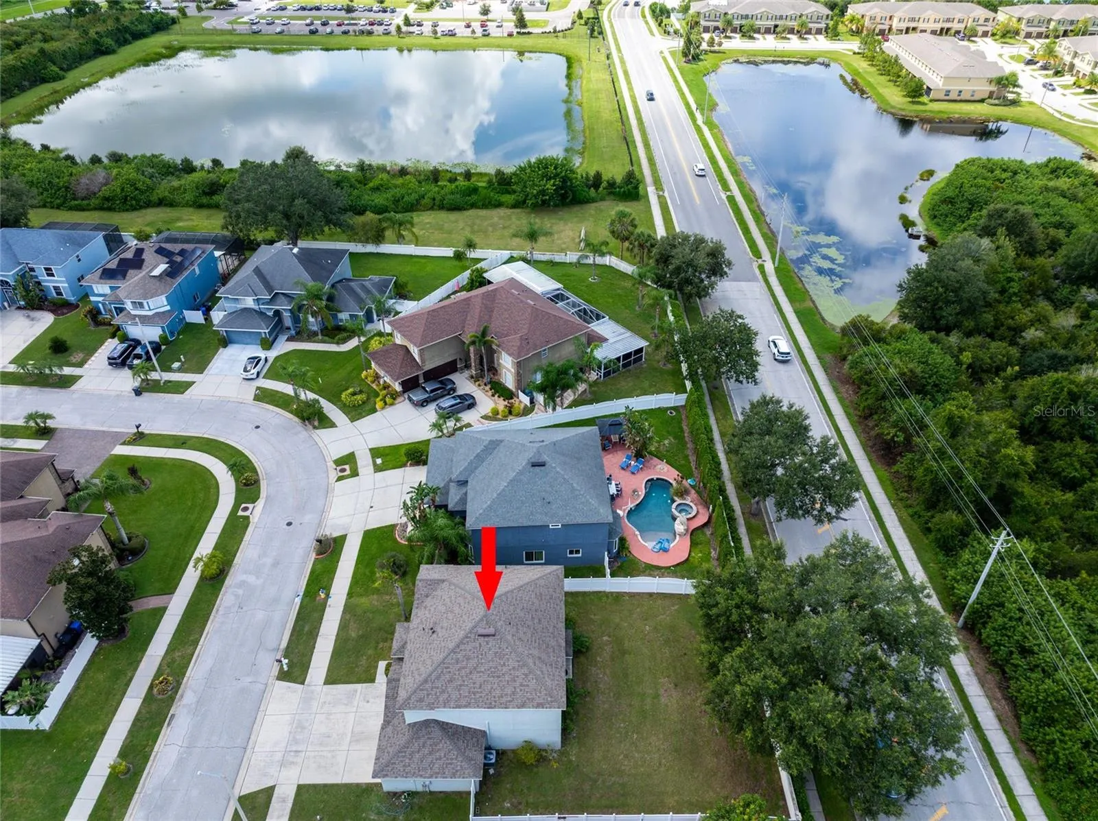 Located close to shopping and restaurants, with an easy commute to Tampa International Airport, Gulf beaches, and MacDill Air Force Base