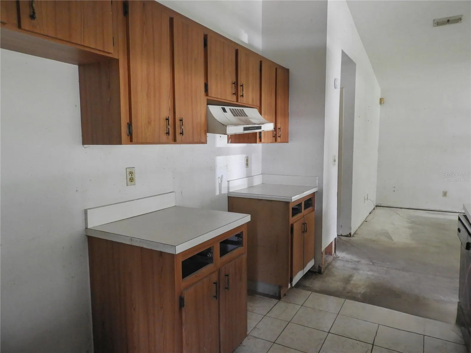 Virtually staged