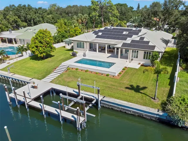 Exceptional Waterfront Living
