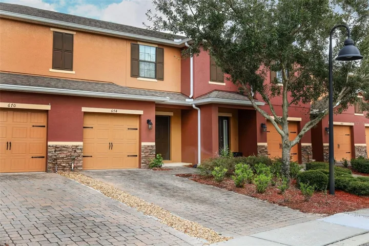 front showing garage