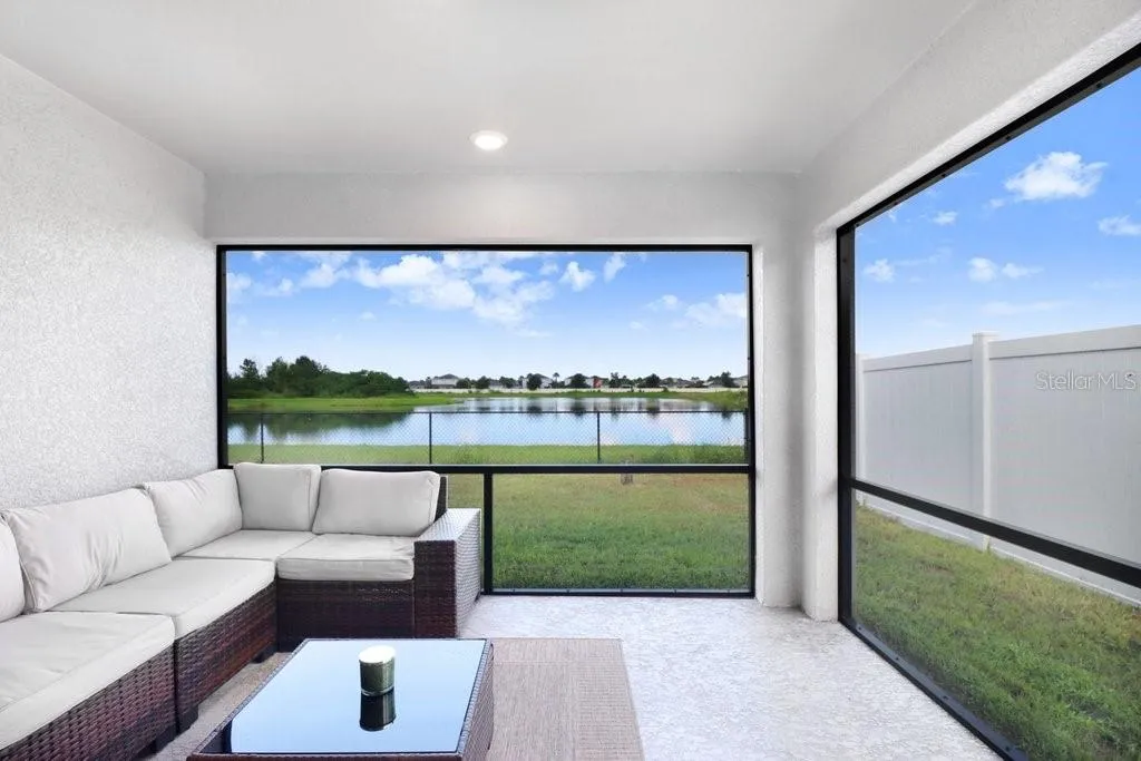 Screened in Lanai