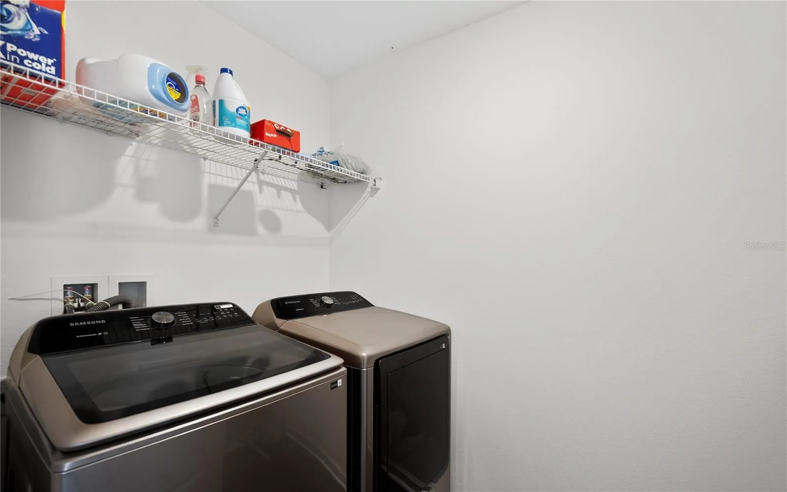 Laundry room on 2nd floor