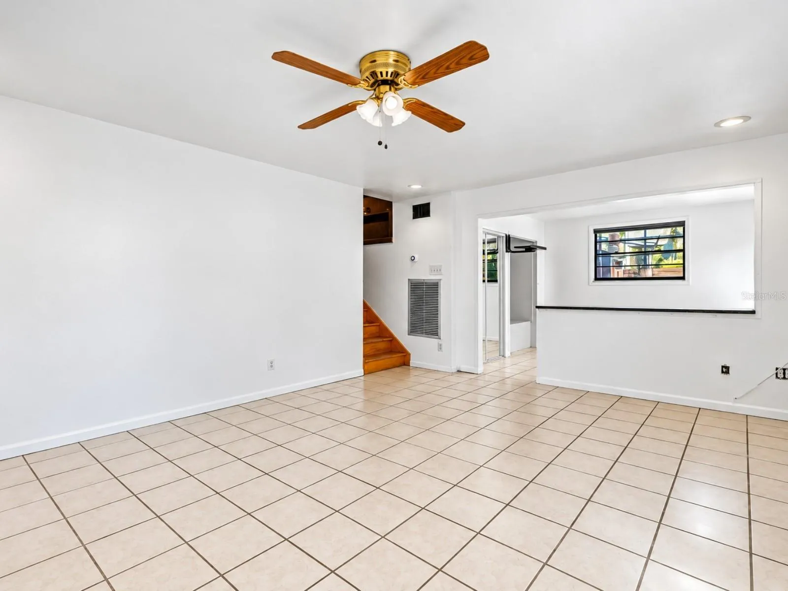 Lower-level flex space