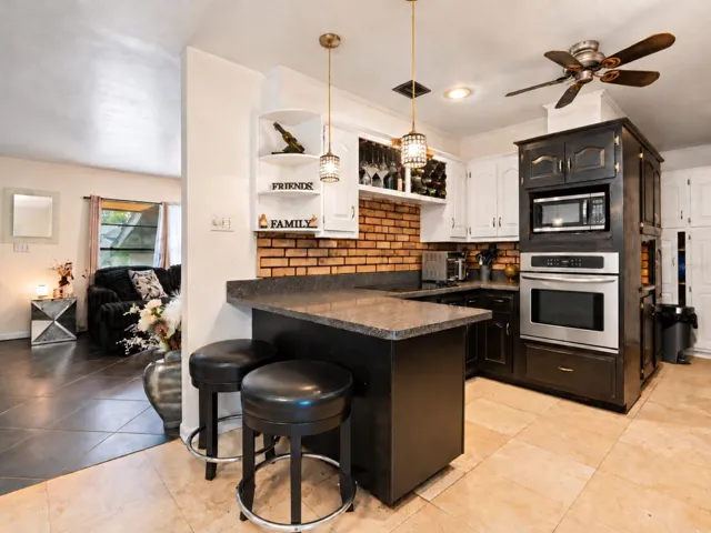 Island Counter Seating
