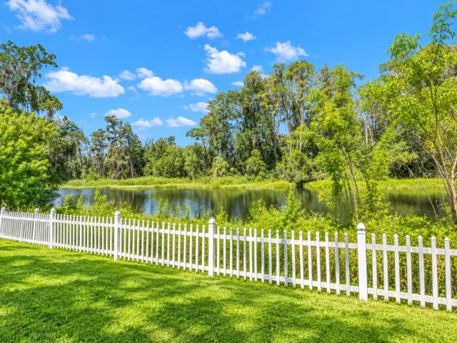 Stunning Lake View!