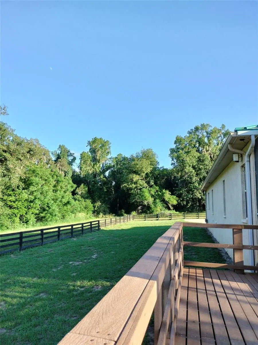 side wraparound deck 6' x 19'