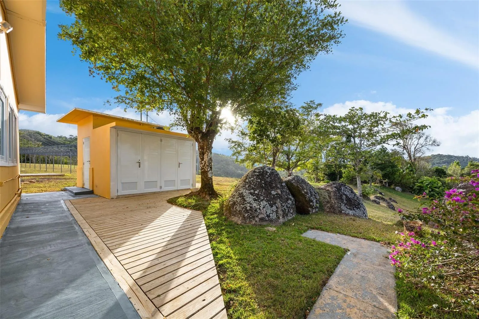 Detached Storage and Laundry Building with Landscaped Grounds - Cayey