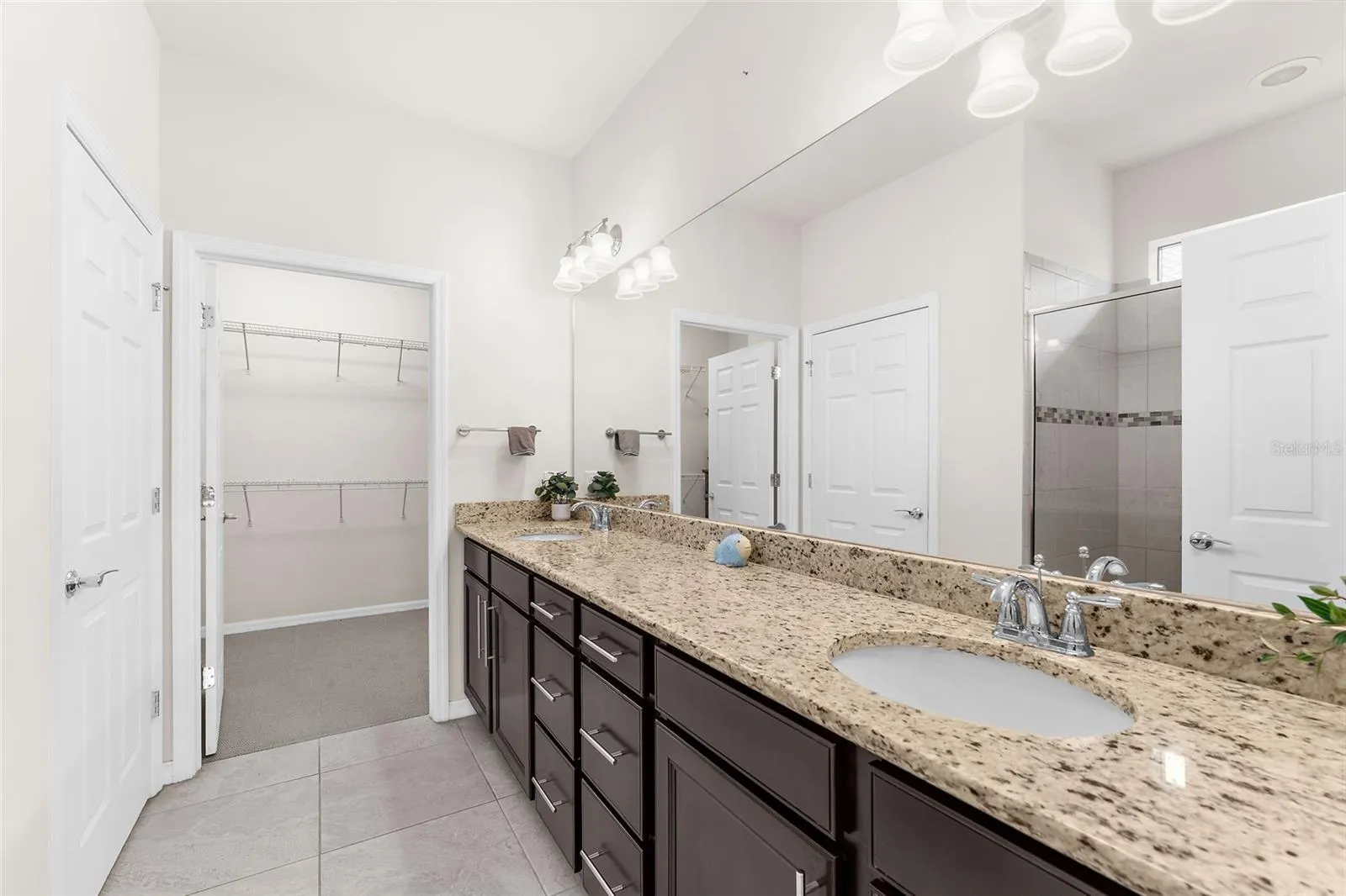 En suite bathroom