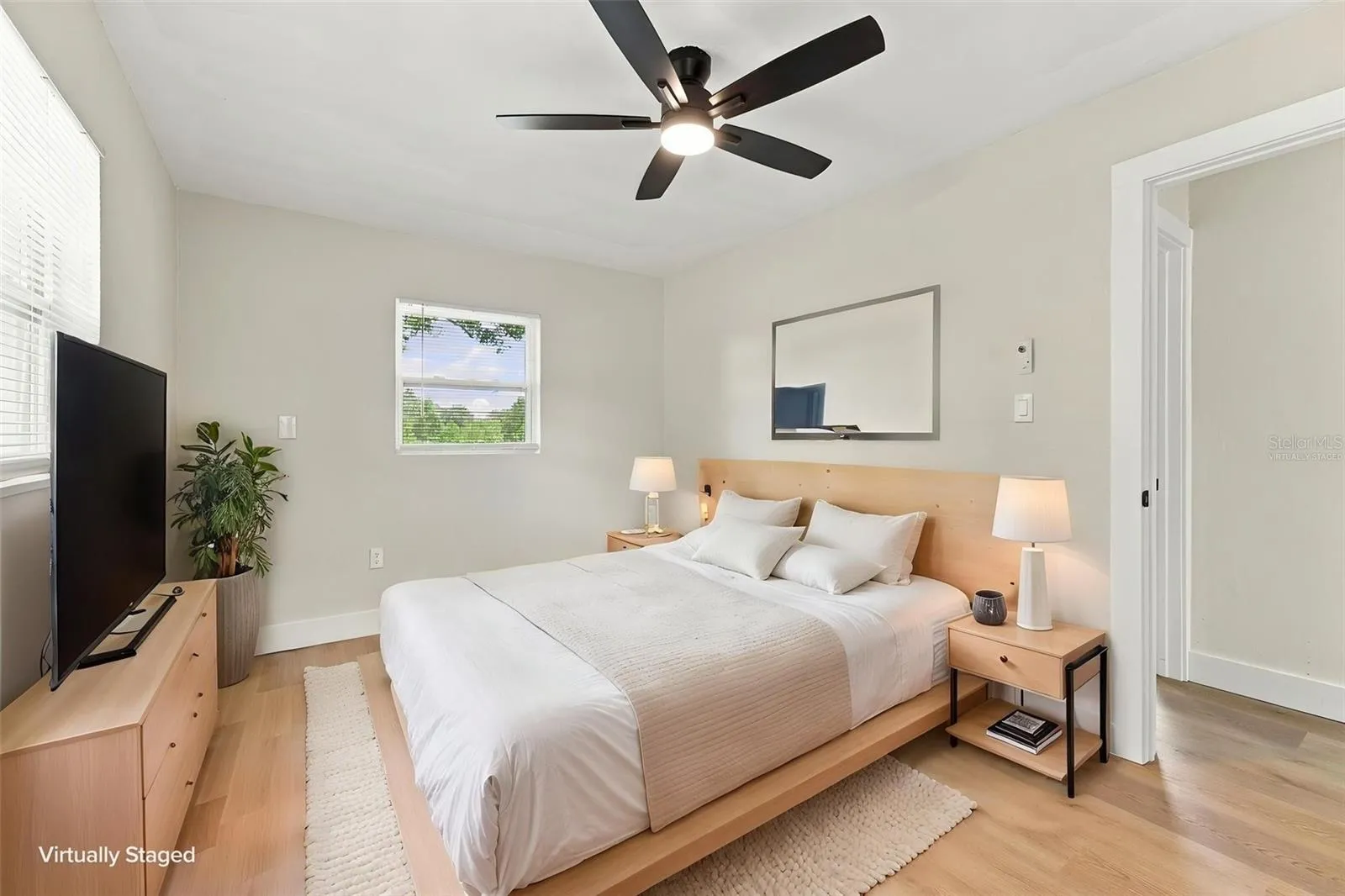 MASTER BEDROOM VIRTUALLY STAGED