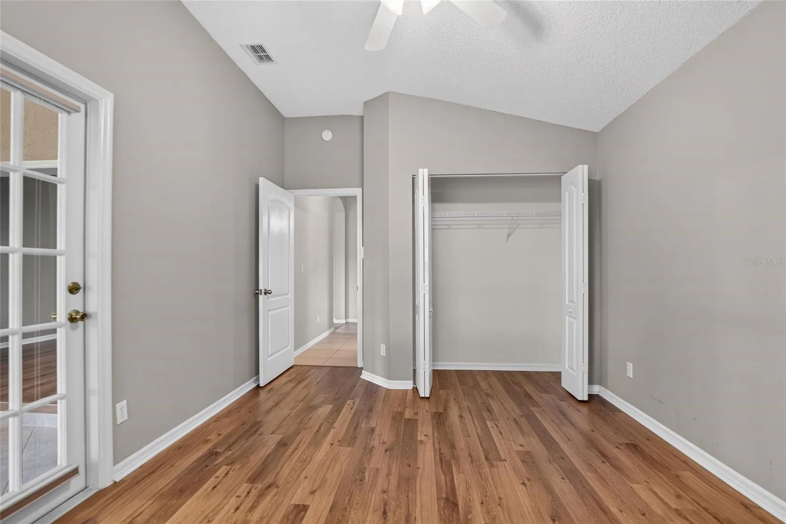 Guest bedroom