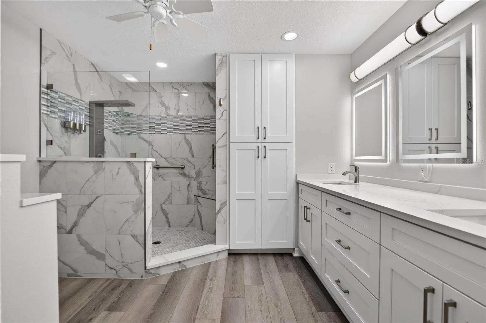 Spectacular primary bathroom!