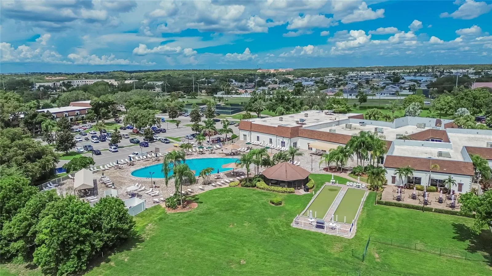 North club outdoor pool