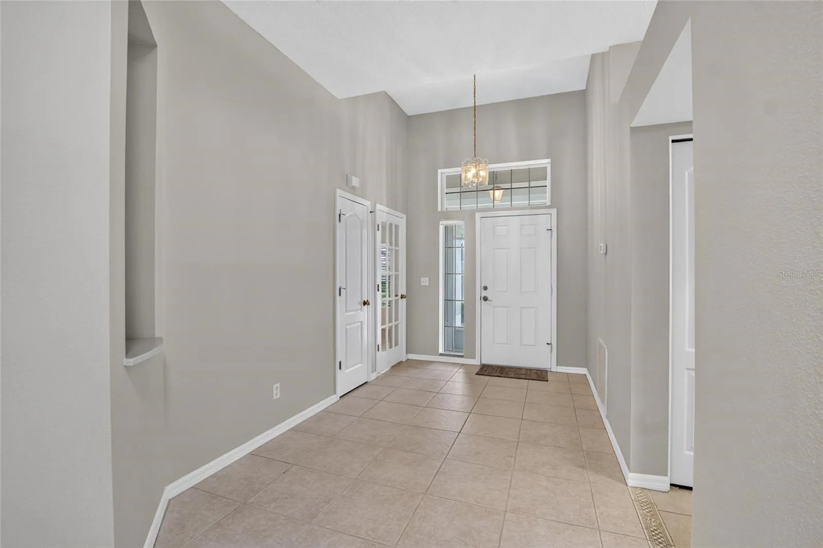 Large entry foyer