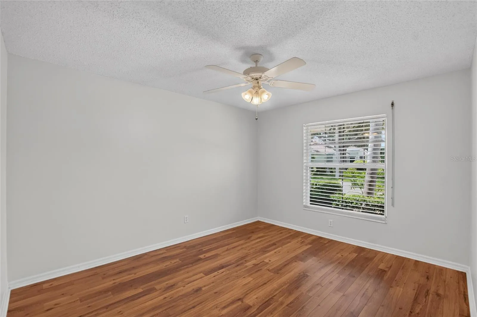 Large den/study/office room at the front of the home