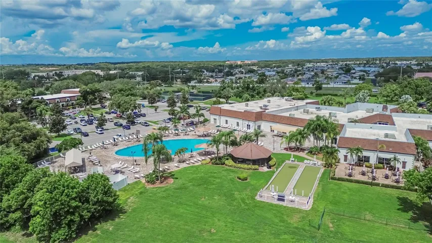 North club outdoor pool