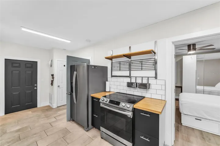 MIL UNIT KITCHEN
