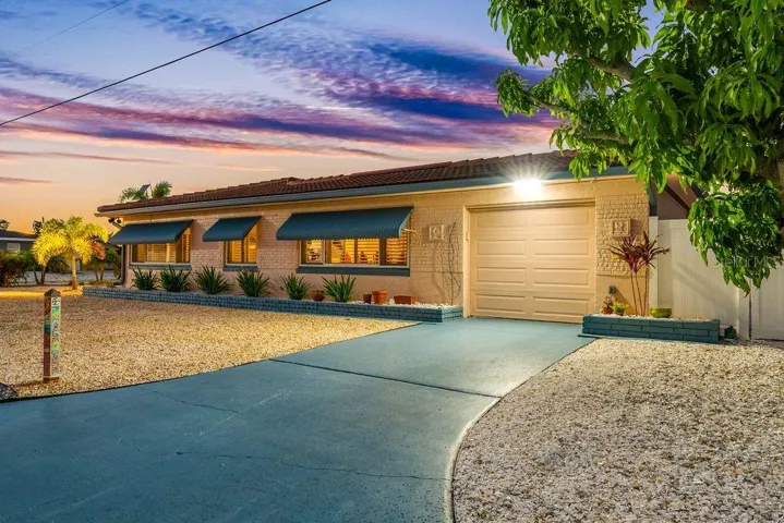 WELCOME HOME!  1472 Durling Dr. S.
