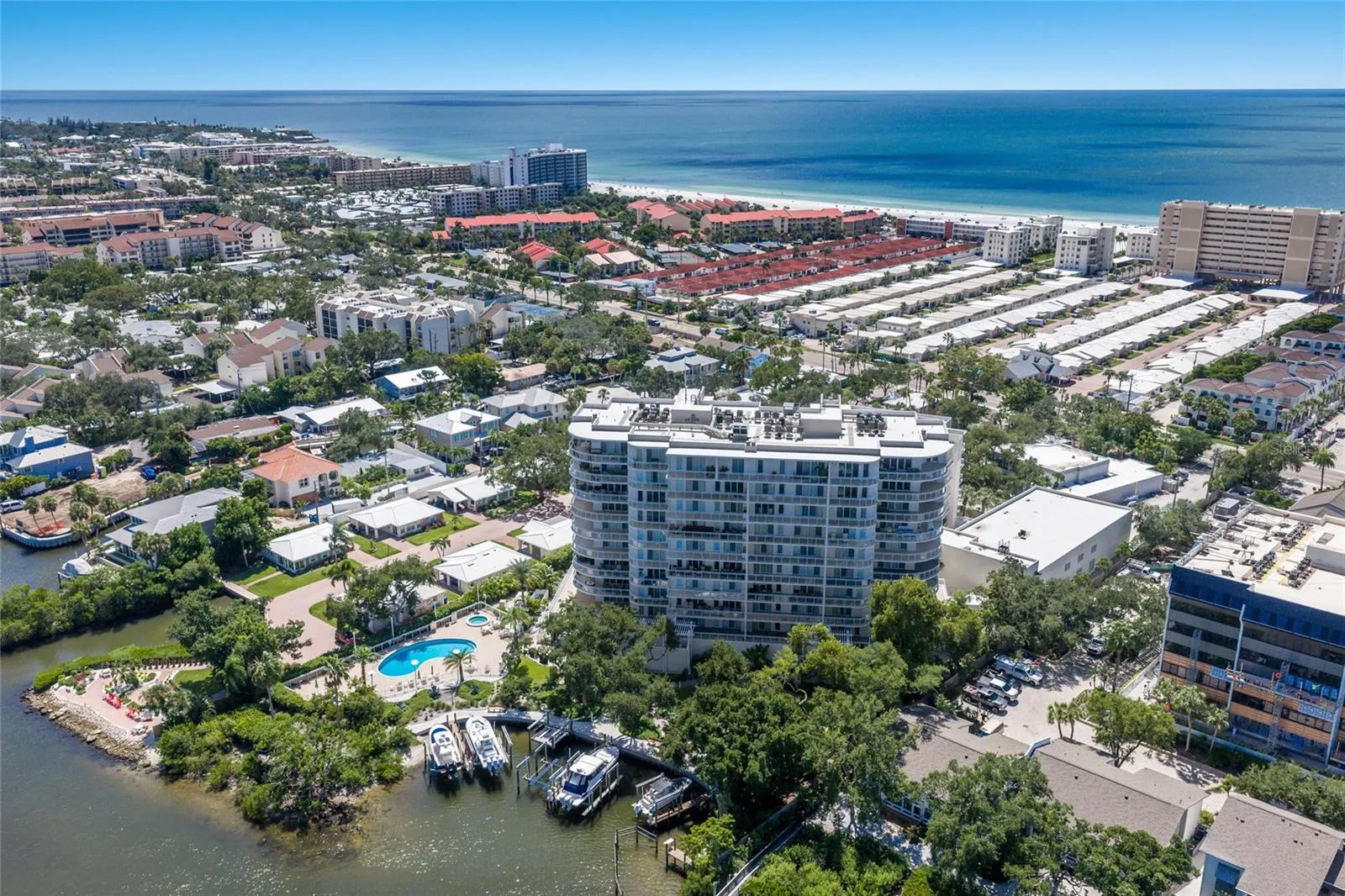 Welcome to Summer Cove!  Directly on the intracoastal with community access to the beach