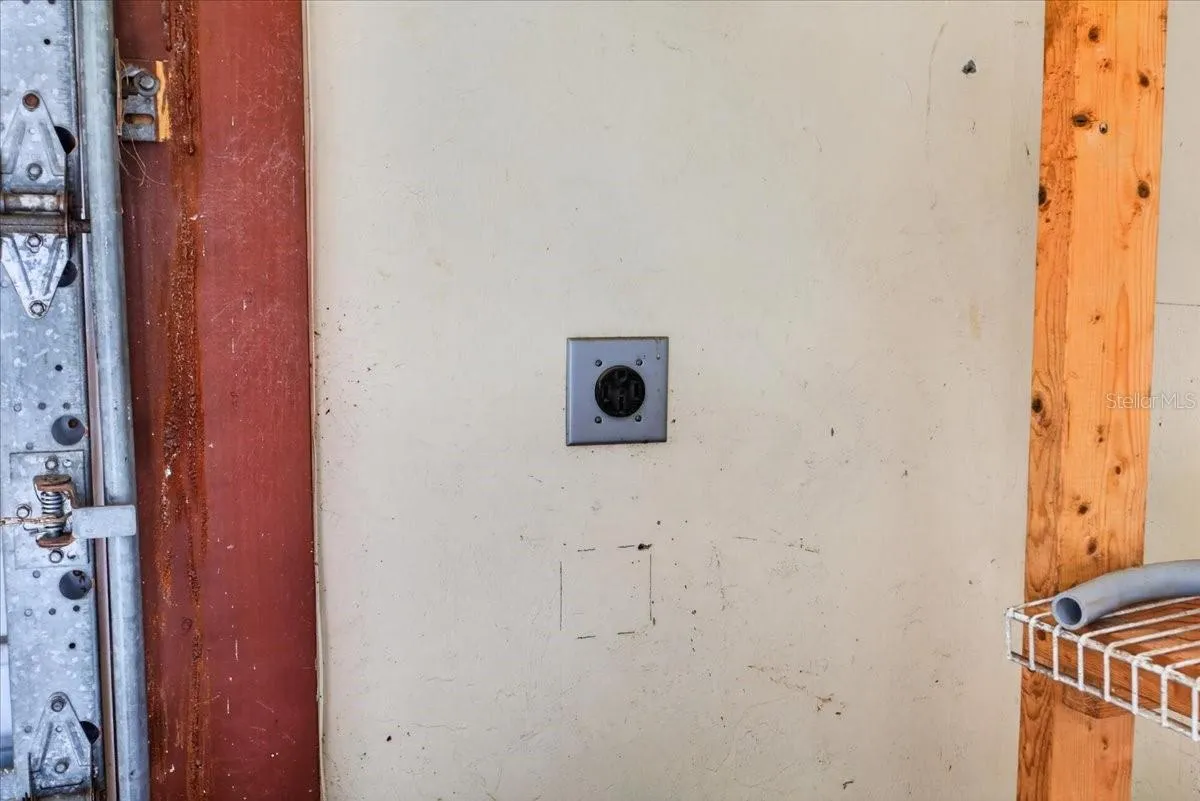 Plug for Generator
