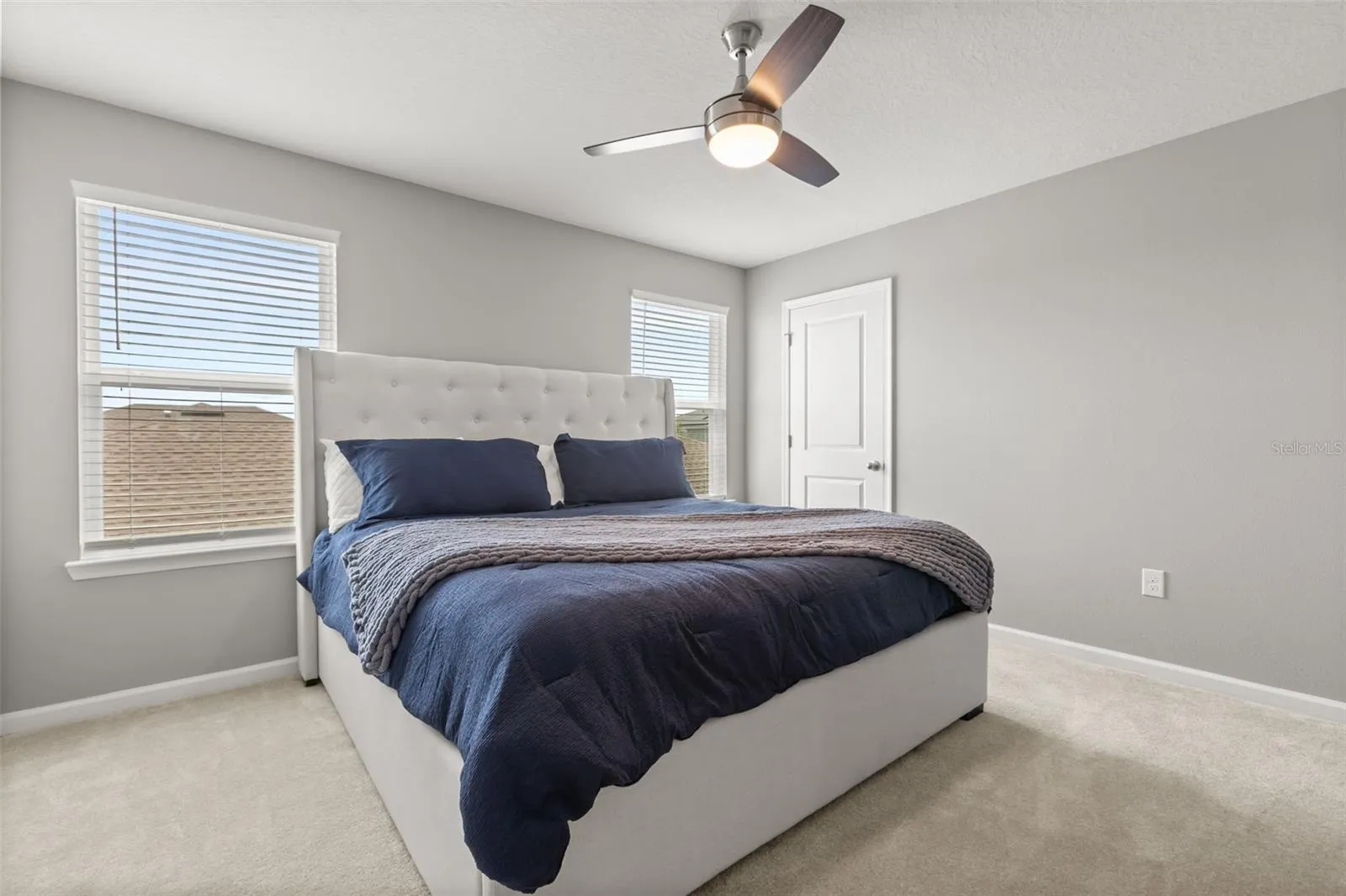 Second bedroom.