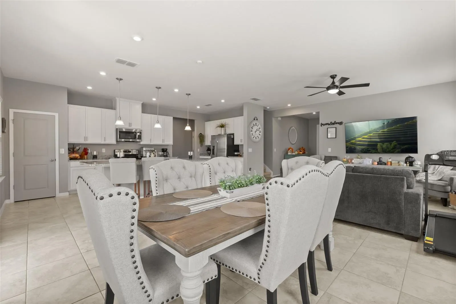 Dining room area.