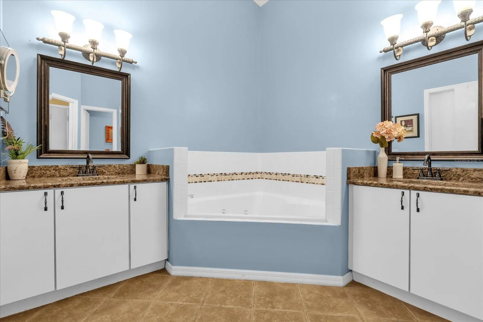 Primary En-Suite