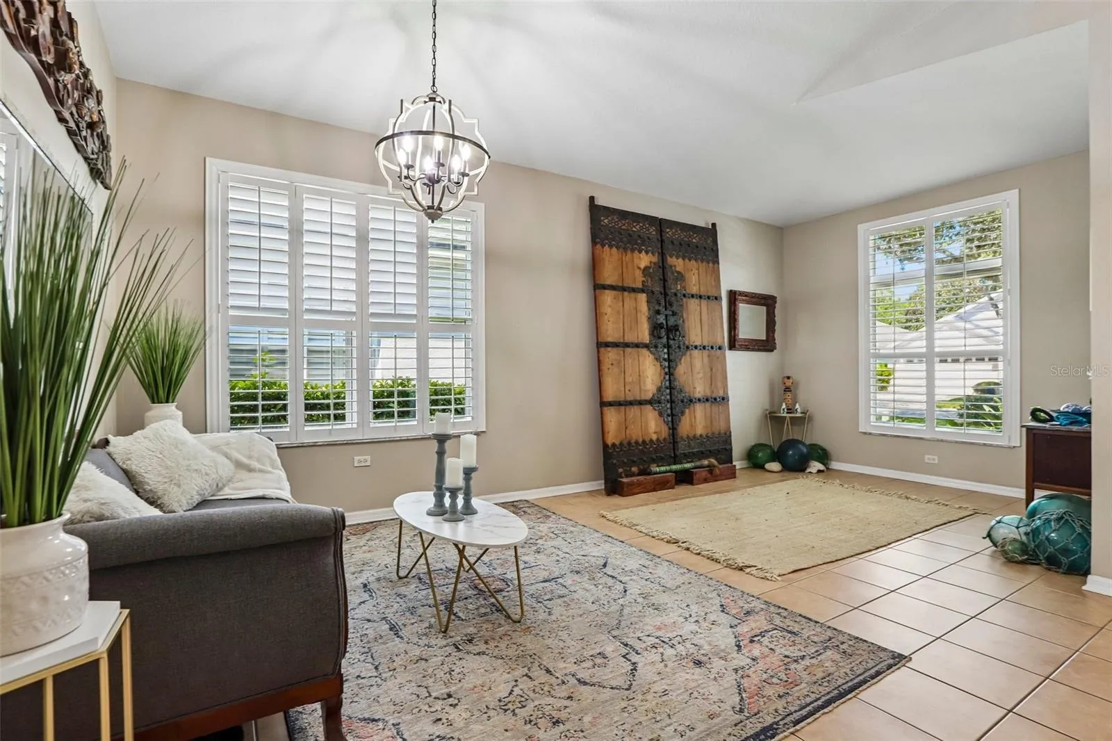 Living Room/ Dining Room Combo