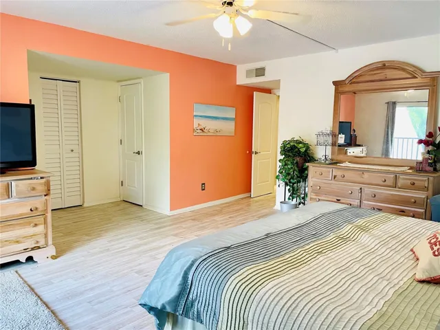 Walk in closets and ensuite