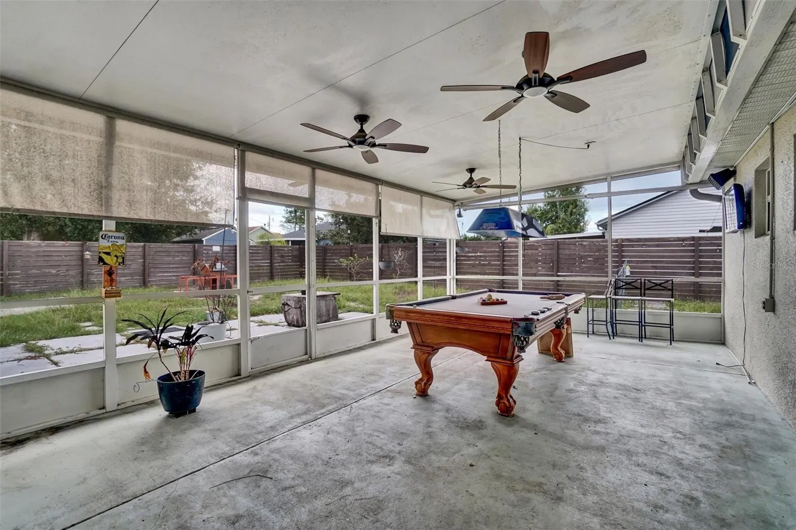 SCREENED IN PORCH / PATIO