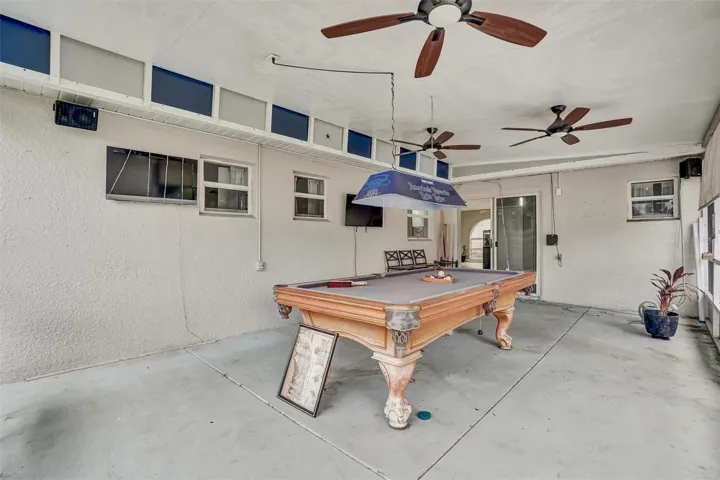 SCREENED IN PORCH / PATIO