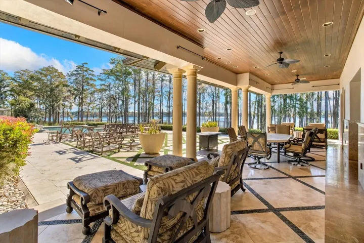 Guest suite patio