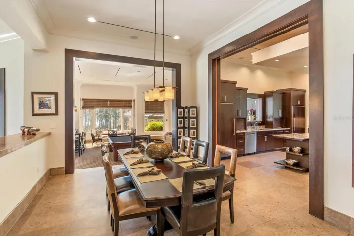 Kitchen dinning area