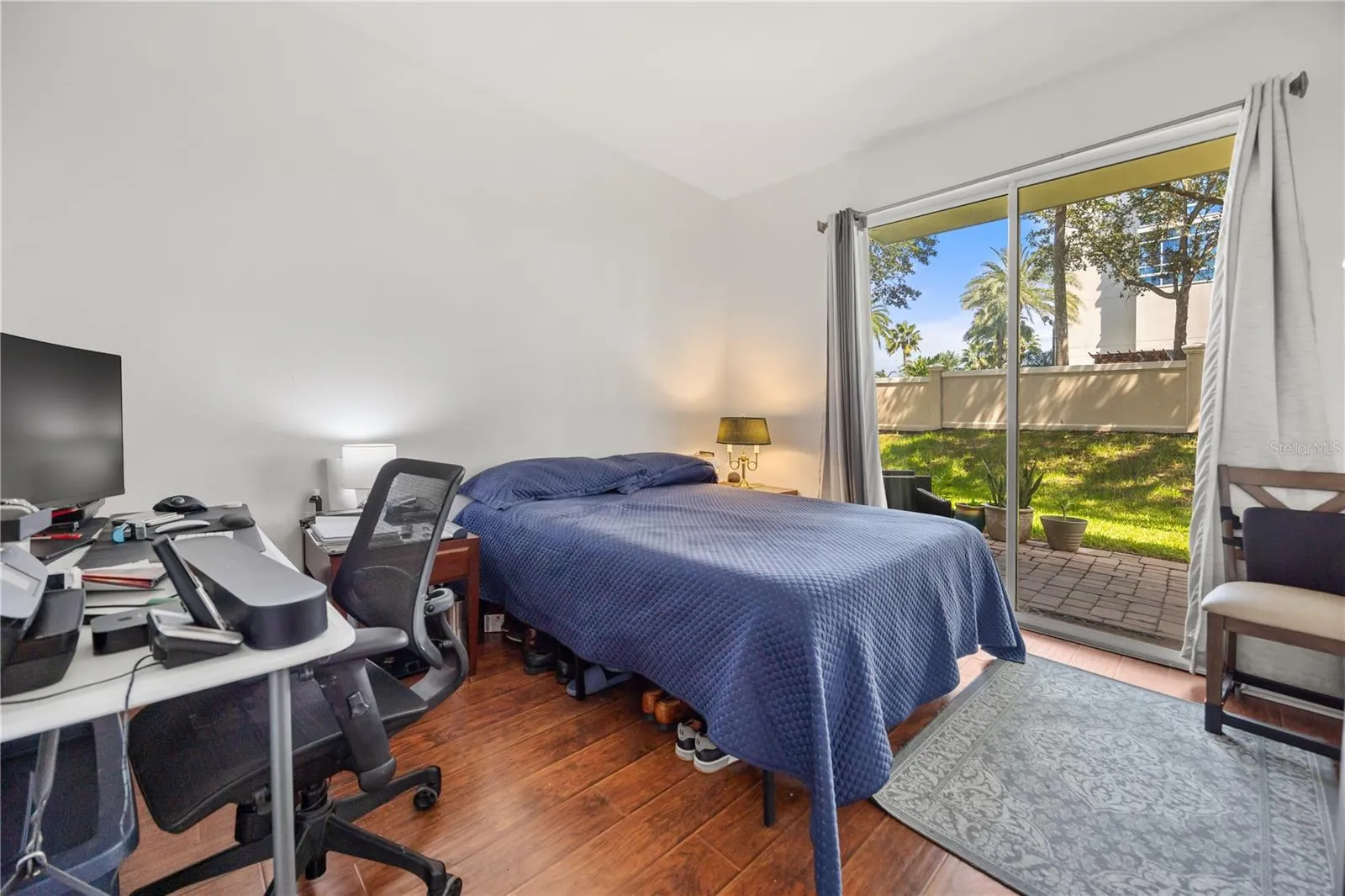 1st floor Master bedroom