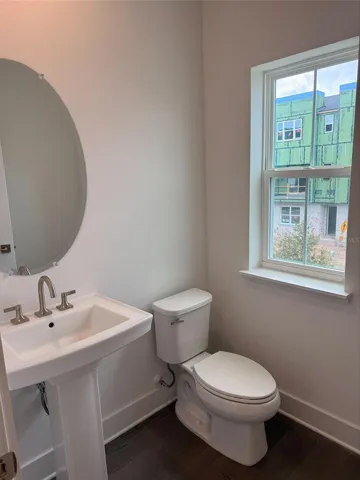 Powder bath on second level